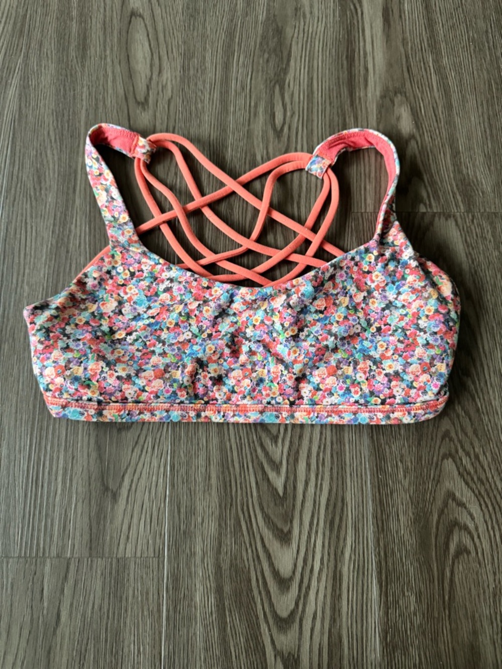 lululemon athletica Floral Strappy Sports Bra in Coral Multi size 4